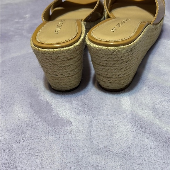 Arturo Chiang Tan Wedge Sandals with Crisscross Straps - Picture 4 of 5